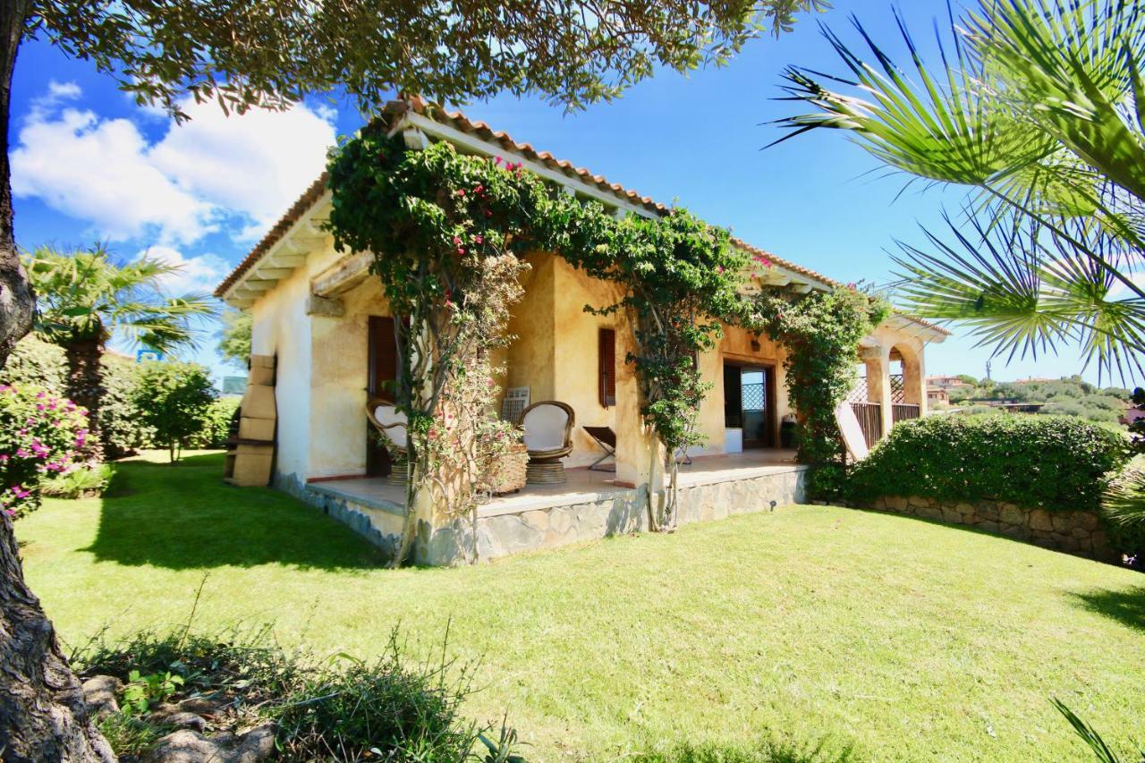 Villa Mansion On The Hill à Olbia Extérieur photo